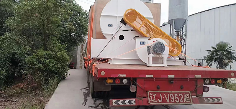 湖南某老板訂購時產(chǎn)十五噸氫氧化鈣生產(chǎn)線貨物到場剪影!