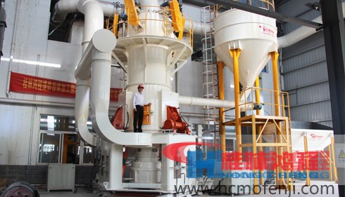 硅灰石磨粉機 超細(xì)磨粉機 超細(xì)粉磨設(shè)備 磨粉機 超細(xì)立磨 桂林鴻程